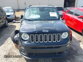 2018 Jeep Renegade Latitude with VIN ZACCJABB8JPJ35329, listed as a IAAI auction lot 41697510 with 97,149 mi miles. Bid and sale history available at carsss.com. Image 12.
