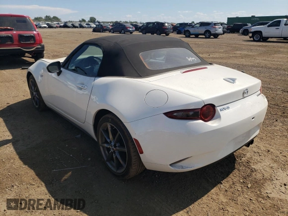 2020 Mazda MX-5 Miata Grand Touring z VIN JM1NDAD7XL0412292, wystawiony jako Copart lot #69792894 z przebiegiem 19 513 mil mil oraz Szkoda całkowita • Salvage title. Historia ofert i sprzedaży dostępna na DreamBid. Obrazek 2.
