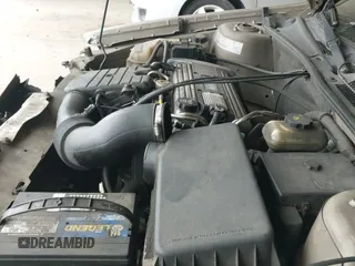 2004 Chevrolet Malibu Classic z VIN 1G1ND52F34M603489, wystawiony jako IAAI lot #42285967 z przebiegiem 146 882 mil mil oraz . Historia ofert i sprzedaży dostępna na DreamBid. Obrazek 14.