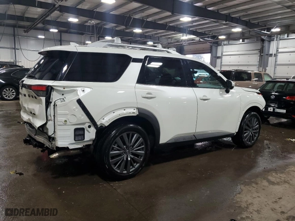 2024 Nissan Pathfinder SL with VIN 5N1DR3CD3RC253912, listed as a Copart auction lot 42677425 with 16,214 mi miles and Salvage Title. Bid and sale history available at carsss.com. Image 3.