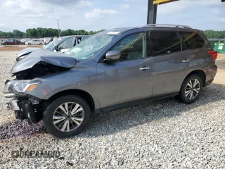 2019 Nissan Pathfinder S z VIN 5N1DR2MMXKC619850, wystawiony jako Copart lot #54716875 z przebiegiem 145 432 mil mil oraz Szkoda całkowita • Salvage title. Historia ofert i sprzedaży dostępna na DreamBid. Obrazek 1.