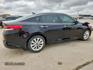 2018 Kia Optima S z VIN 5XXGT4L38JG259032, wystawiony jako Copart lot #59744055 z przebiegiem 73 132 mil mil oraz Szkoda całkowita • Salvage title. Historia ofert i sprzedaży dostępna na DreamBid. Obrazek 3.
