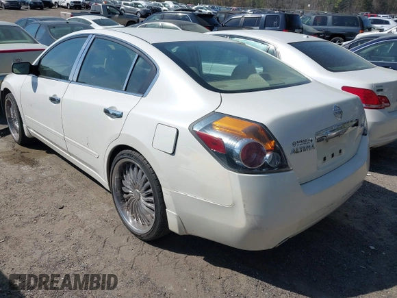 2012 Nissan Altima 2.5 S with VIN 1N4AL2AP8CN403921, listed as a IAAI auction lot 41894964 with 95,776 mi miles. Bid and sale history available at carsss.com. Image 3.