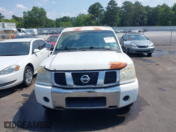 2005 Nissan Titan SE z VIN 1N6BA07A35N554676, wystawiony jako IAAI lot #42593107 z przebiegiem 200 541 mil mil oraz . Historia ofert i sprzedaży dostępna na DreamBid. Obrazek 6.