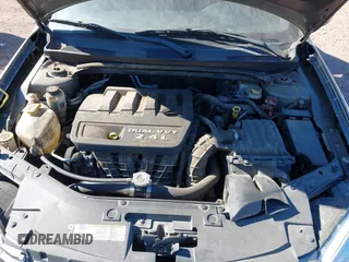 2013 Chrysler 200 LX with VIN 1C3CCBAB4DN640550, listed as a IAAI auction lot 41339796 with 136,235 mi miles. Bid and sale history available at carsss.com. Image 10.