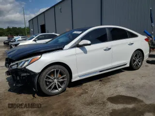 2015 Hyundai Sonata Limited z VIN 5NPE34AB3FH087506, wystawiony jako Copart lot #55785285 z przebiegiem 135 087 mil mil oraz Szkoda całkowita • Salvage title. Historia ofert i sprzedaży dostępna na DreamBid. Obrazek 1.