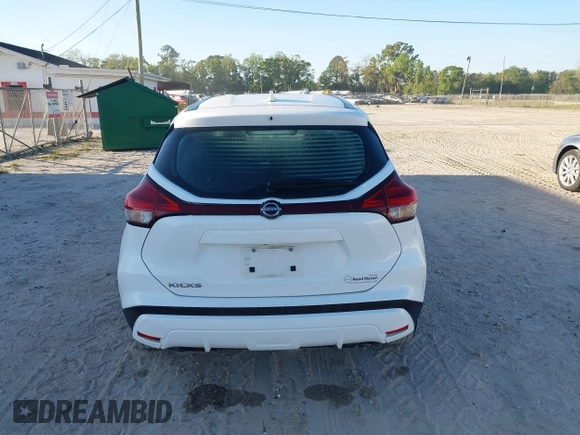 2022 Nissan Kicks S with VIN 3N1CP5BV5NL518813, listed as a IAAI auction lot 41693543 with 53,697 mi miles. Bid and sale history available at carsss.com. Image 17.