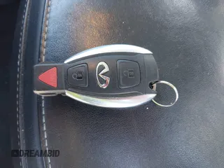 2018 Infiniti QX30 Premium z VIN SJKCH5CR7JA047290, wystawiony jako IAAI lot #41270760 z przebiegiem 72 169 mil mil oraz . Historia ofert i sprzedaży dostępna na DreamBid. Obrazek 11.