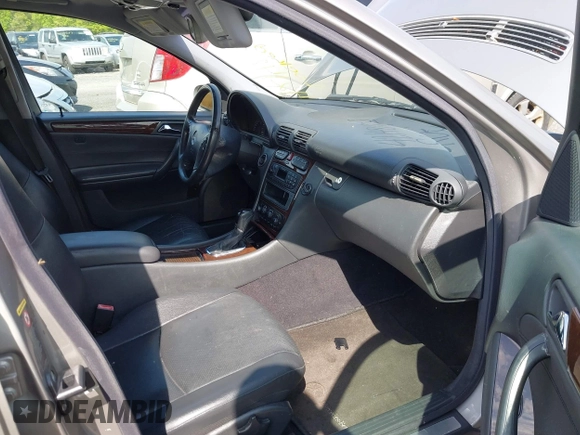 2003 Mercedes-Benz C 240 с VIN WDBRF81J23F399151, выставлен на аукционе IAAI как лот 42148929 с пробегом Не указан миль и . История ставок и продаж доступна на DreamBid. Изображение 5.
