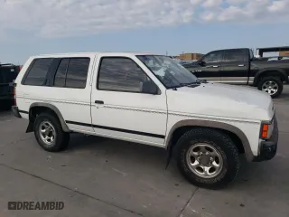1993 Nissan Pathfinder LE with VIN JN8HD17SXPW113468, listed as a Copart auction lot 72167554 with 132,807 mi miles and Clean Title. Bid and sale history available at carsss.com. Image 4.