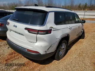 2023 Jeep Grand Cherokee Laredo z VIN 1C4RJJAG0P8843486, wystawiony jako Copart lot #50243525 z przebiegiem 5 874 mil mil oraz Czysty tytuł • Clean title. Historia ofert i sprzedaży dostępna na DreamBid. Obrazek 3.