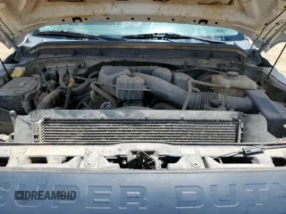 2015 Ford F-250 XL z VIN 1FT7W2A68FEA94586, wystawiony jako Copart lot #57842955 z przebiegiem 83 671 mil mil oraz Czysty tytuł • Clean title. Historia ofert i sprzedaży dostępna na DreamBid. Obrazek 11.