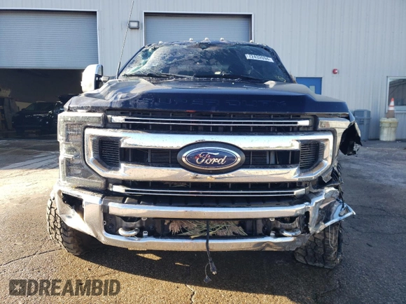 2022 Ford F-350 with VIN 1FT7W3BN2NED53597, listed as a Copart auction lot 72432694 with 32,087 mi miles and Salvage title. Bid and sale history available at DreamBid. Image 5.