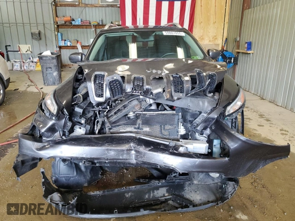 2017 Jeep Cherokee Latitude with VIN 1C4PJMCB2HW609258, listed as a Copart auction lot 59881055 with 69,081 mi miles and Salvage title. Bid and sale history available at DreamBid. Image 5.