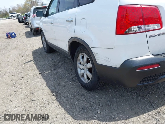 2011 Kia Sorento LX with VIN 5XYKTCA11BG180272, listed as a IAAI auction lot 42125073 with 137,156 mi miles and . Bid and sale history available at DreamBid. Image 6.