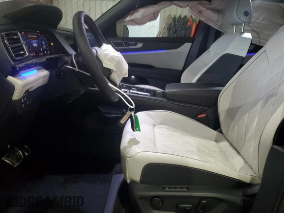 2024 Volkswagen Atlas SEL Premium R-Line with VIN 1V2FE2CA3RC259586, listed as a Copart auction lot 88070355 with 443 mi miles and Salvage title. Bid and sale history available at DreamBid. Image 7.