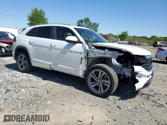 2024 Volkswagen Atlas SEL R-Line z VIN 1V2AE2CA8RC203816, wystawiony jako Copart lot #55007815 z przebiegiem 16 079 mil mil oraz Szkoda całkowita • Salvage title. Historia ofert i sprzedaży dostępna na DreamBid. Obrazek 4.