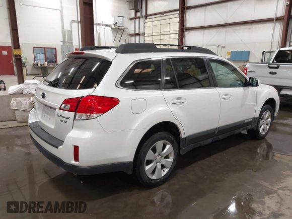 2011 Subaru Outback 2.5i Prem AWP with VIN 4S4BRBCC2B3442565, listed as a IAAI auction lot 42032820 with 207,677 mi miles. Bid and sale history available at carsss.com. Image 4.