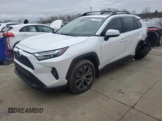 2024 Toyota RAV4 Hybrid XLE Premium z VIN JTMB6RFV2RJ046614, wystawiony jako Copart lot #51160525 z przebiegiem 18 365 mil mil oraz Szkoda całkowita • Salvage title. Historia ofert i sprzedaży dostępna na DreamBid. Obrazek 1.