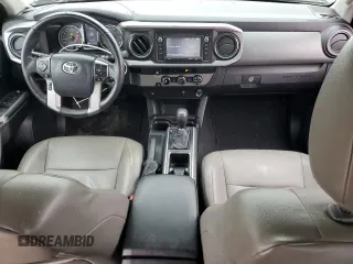 2017 Toyota Tacoma SR5 z VIN 3TMAZ5CN8HM040978, wystawiony jako Copart lot #58813575 z przebiegiem 103 730 mil mil oraz Nie do naprawy • Non repairable. Historia ofert i sprzedaży dostępna na DreamBid. Obrazek 8.