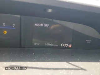 2014 Honda Civic LX z VIN 19XFB2F55EE266762, wystawiony jako Copart lot #56137175 z przebiegiem 147 026 mil mil oraz Szkoda całkowita • Salvage title. Historia ofert i sprzedaży dostępna na DreamBid. Obrazek 9.