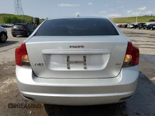 2008 Volvo S40 2.4L z VIN YV1MS390682382013, wystawiony jako Copart lot #58504335 z przebiegiem 93 187 mil mil oraz Szkoda całkowita • Salvage title. Historia ofert i sprzedaży dostępna na DreamBid. Obrazek 6.