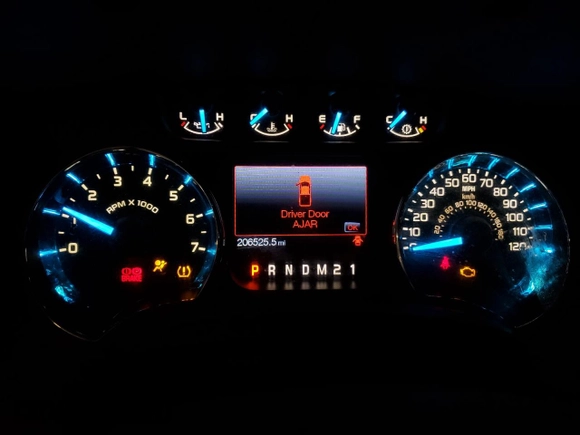 2012 Ford F-150 XL with VIN 1FTMF1EF6CFB12791, listed as a Copart auction lot 57132145 with 206,525 mi miles and Salvage title. Bid and sale history available at DreamBid. Image 9.