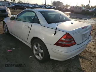 2003 Mercedes-Benz SLK 320 with VIN WDBKK65F23F285934, listed as a Copart auction lot 42821025 with 67,033 mi miles and Clean title. Bid and sale history available at DreamBid. Image 2.