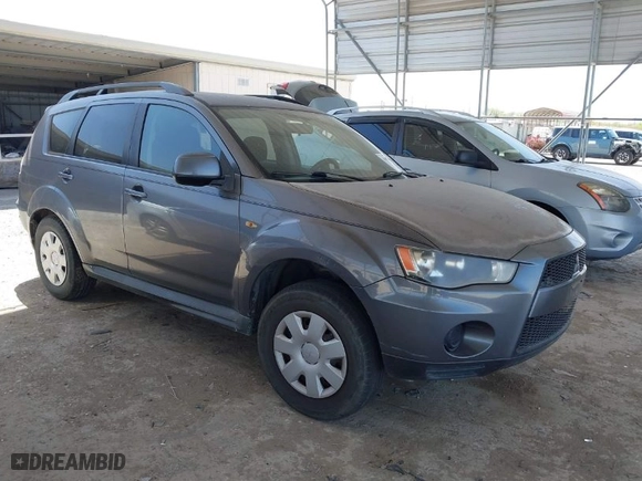 2011 Mitsubishi Outlander ES with VIN JA4AS2AW3BU036686, listed as a IAAI auction lot 41827674 with 141,868 mi miles. Bid and sale history available at carsss.com. Image 1.