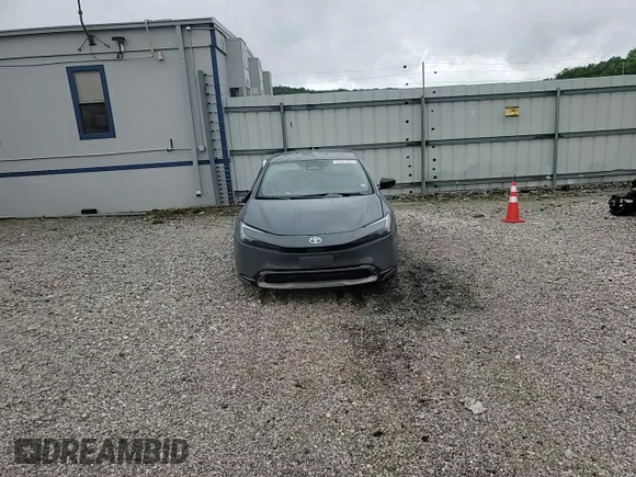2023 Toyota Prius LE z VIN JTDACAAU1P3003548, wystawiony jako Copart lot #55927825 z przebiegiem 42 880 mil mil oraz Szkoda całkowita • Salvage title. Historia ofert i sprzedaży dostępna na DreamBid. Obrazek 13.