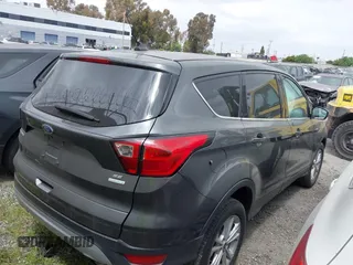 2019 Ford Escape SE with VIN 1FMCU0GD3KUA71923, listed as a IAAI auction lot 41801956 with 25,602 mi miles. Bid and sale history available at carsss.com. Image 4.