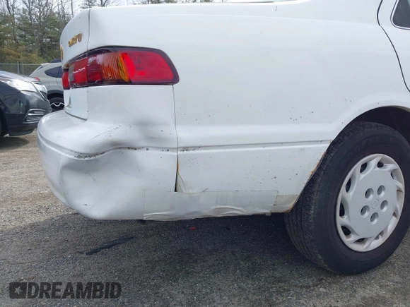 1998 Toyota Camry LE z VIN 4T1BG22K2WU225323, wystawiony jako IAAI lot #41884893 z przebiegiem 262 222 mil mil oraz . Historia ofert i sprzedaży dostępna na DreamBid. Obrazek 15.