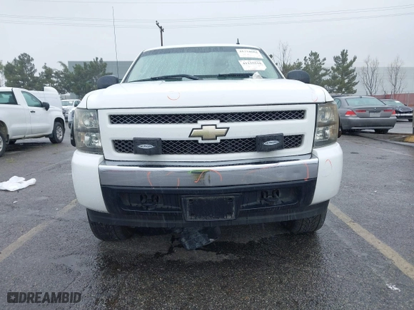 2007 Chevrolet Silverado 1500 LT w/1LT with VIN 1GCEC19J97E515977, listed as a IAAI auction lot 41774684 with 145,185 mi miles. Bid and sale history available at carsss.com. Image 6.
