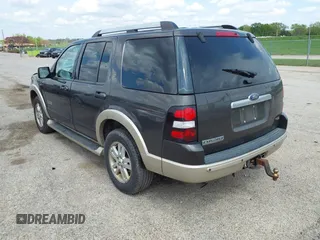 2006 Ford Explorer Eddie Bauer с VIN 1FMEU74EX6UA04305, выставлен на аукционе IAAI как лот 42122372 с пробегом 174 606 миль миль и . История ставок и продаж доступна на DreamBid. Изображение 3.