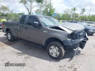 2008 Ford F-150 STX with VIN 1FTRX12WX8FB79392, listed as a IAAI auction lot 41937366 with 200,592 mi miles and . Bid and sale history available at carsss.com. Image 1.