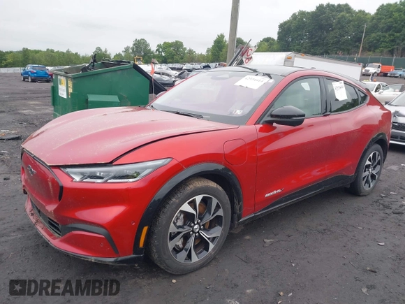 2022 Ford Mustang Mach-E Premium z VIN 3FMTK3SU8NMA03382, wystawiony jako IAAI lot #42534414 z przebiegiem 47 364 mil mil oraz . Historia ofert i sprzedaży dostępna na DreamBid. Obrazek 2.