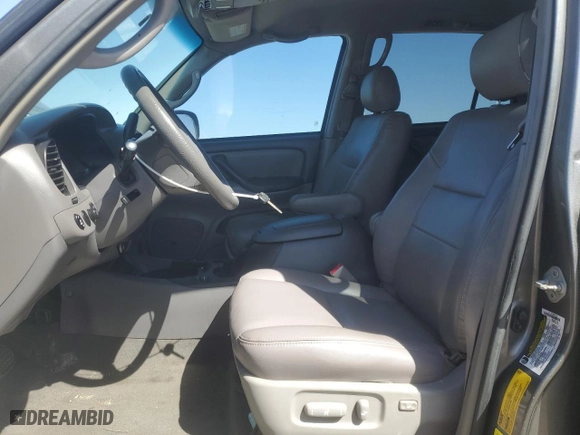 2005 Toyota Sequoia SR5 with VIN 5TDZT34A55S256027, listed as a Copart auction lot 47748135 with 216,652 mi miles and Salvage Title. Bid and sale history available at carsss.com. Image 7.