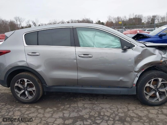 2020 Kia Sportage LX with VIN KNDPMCAC3L7811235, listed as a IAAI auction lot 41135240 with 62,475 mi miles. Bid and sale history available at carsss.com. Image 13.