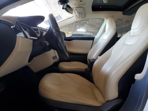 2013 Tesla Model S с VIN 5YJSA1DG5DFP03667, выставлен на аукционе Copart как лот 50607605 с пробегом 87 146 миль миль и Чистый • Clean title. История ставок и продаж доступна на DreamBid. Изображение 7.