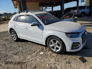 2024 Audi Q5 Premium with VIN WA1ABAFYXR2089184, listed as a Copart auction lot 82797764 with 0 mi miles and Salvage Title. Bid and sale history available at carsss.com. Image 4.