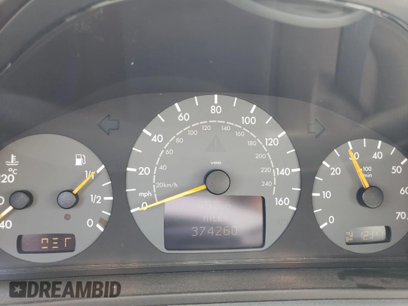 2000 Mercedes-Benz CLK 320/430 z VIN WDBLK70G9YT053107, wystawiony jako Copart lot #54883225 z przebiegiem 374 260 mil mil oraz Szkoda całkowita • Salvage title. Historia ofert i sprzedaży dostępna na DreamBid. Obrazek 9.