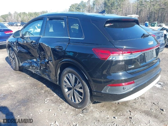 2023 Audi Q4 e-tron Premium Plus with VIN WA1BCBFZ8PP008909, listed as a IAAI auction lot 41271301 with 1 mi miles. Bid and sale history available at carsss.com. Image 3.