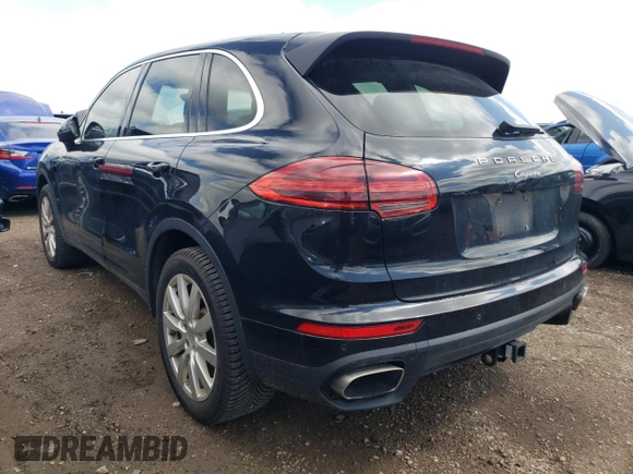 2016 Porsche Cayenne z VIN WP1AA2A20GLA06417, wystawiony jako Copart lot #55302695 z przebiegiem 172 259 mil mil oraz Czysty tytuł • Clean title. Historia ofert i sprzedaży dostępna na DreamBid. Obrazek 2.