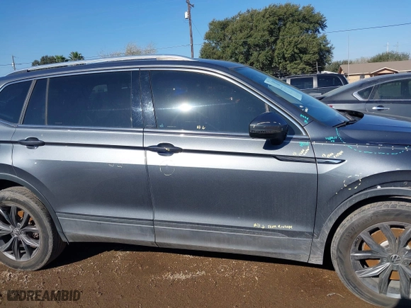 2022 Volkswagen Tiguan SE with VIN 3VV3B7AX0NM108653, listed as a IAAI auction lot 41624390 with 37,078 mi miles. Bid and sale history available at carsss.com. Image 14.