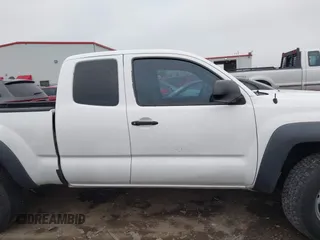 2013 Toyota Tacoma PreRunner with VIN 5TFTU4GN5DX040386, listed as a IAAI auction lot 41592956 with 217,885 mi miles. Bid and sale history available at carsss.com. Image 14.