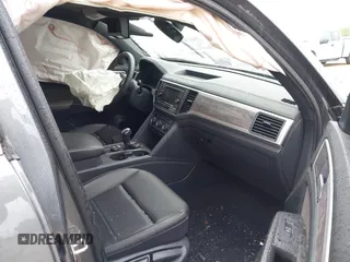2022 Volkswagen Atlas SE with VIN 1V2LC2CA1NC203536, listed as a IAAI auction lot 42310598 with 28,724 mi miles and . Bid and sale history available at DreamBid. Image 5.