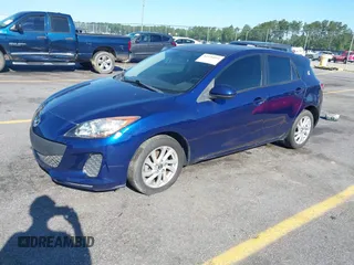 2013 Mazda 3 i Touring z VIN JM1BL1L74D1767414, wystawiony jako IAAI lot #42336893 z przebiegiem 125 000 mil mil oraz . Historia ofert i sprzedaży dostępna na DreamBid. Obrazek 2.