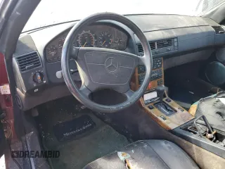 1992 Mercedes-Benz 500 с VIN WDBFA66E2NF060149, выставлен на аукционе Copart как лот 76109384 с пробегом 55 753 миль миль и Списание • Salvage title. История ставок и продаж доступна на DreamBid. Изображение 8.