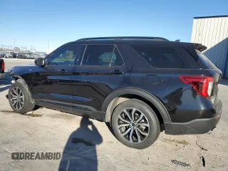 2022 Ford Explorer ST-Line with VIN 1FMSK8KHXNGB62720, listed as a Copart auction lot 82442754 with 61,346 mi miles and Salvage Title. Bid and sale history available at carsss.com. Image 2.