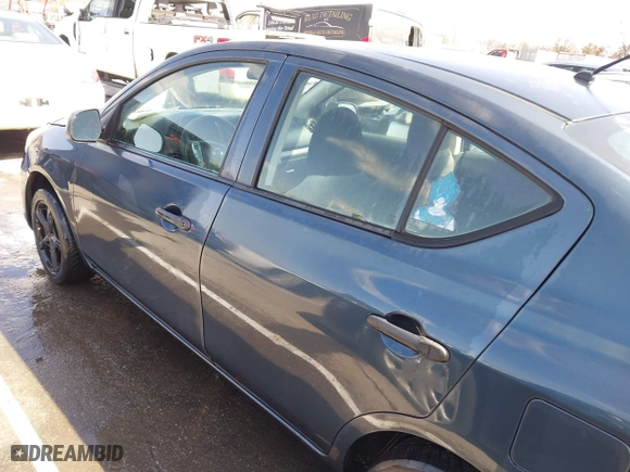 2015 Nissan Versa SV with VIN 3N1CN7AP2FL928118, listed as a IAAI auction lot 41724808 with 173,808 mi miles. Bid and sale history available at carsss.com. Image 14.